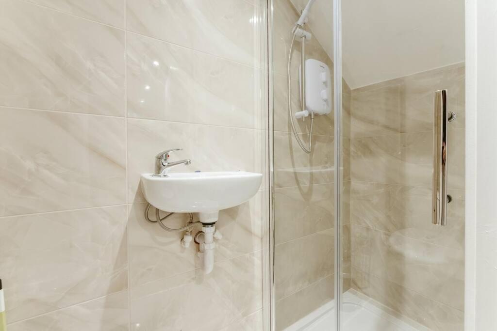 Charming Central London Kitchenette - Your Ideal Stay In The Heart Of The City Exterior photo